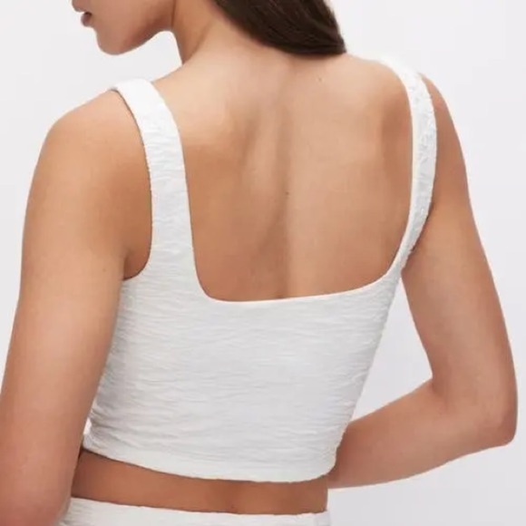 NWOT Good American scrunched crop tank in cloud Size Medium - Picture 3 of 8